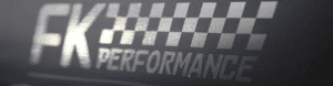 Logo von FK Performance mit einem Schachbrettmuster und dem Schriftzug 'FK PERFORMANCE'.