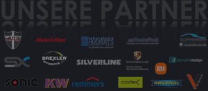 Mehrere Partnerlogos aus der Automobil- und Tuningbranche unter der Überschrift „UNSERE PARTNER“, darunter KW und Ravenol.