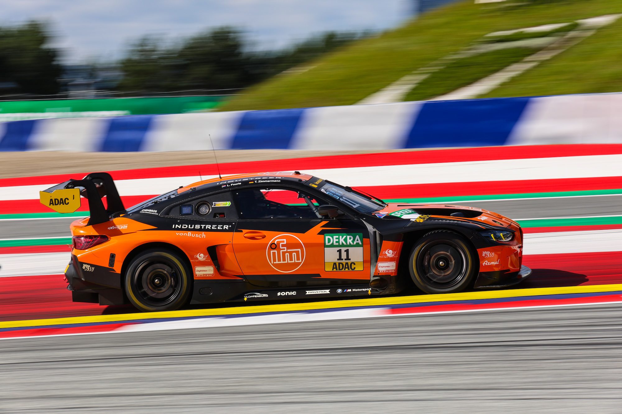 FK Performance Motorsport weiterhin mit Titelchancen im ADAC GT Masters